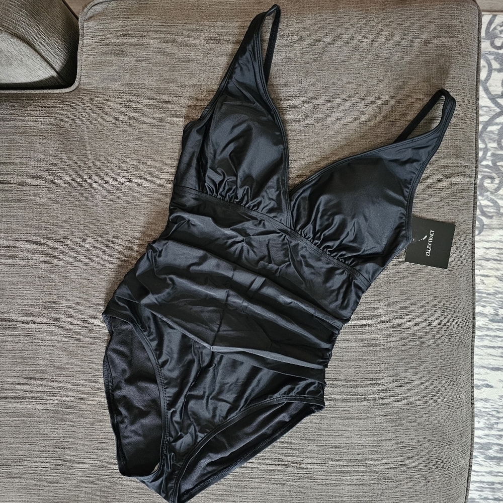 NWT Ellen Tracy Women's Black V-neckline Ruched One Piece Swimsuit Size 12